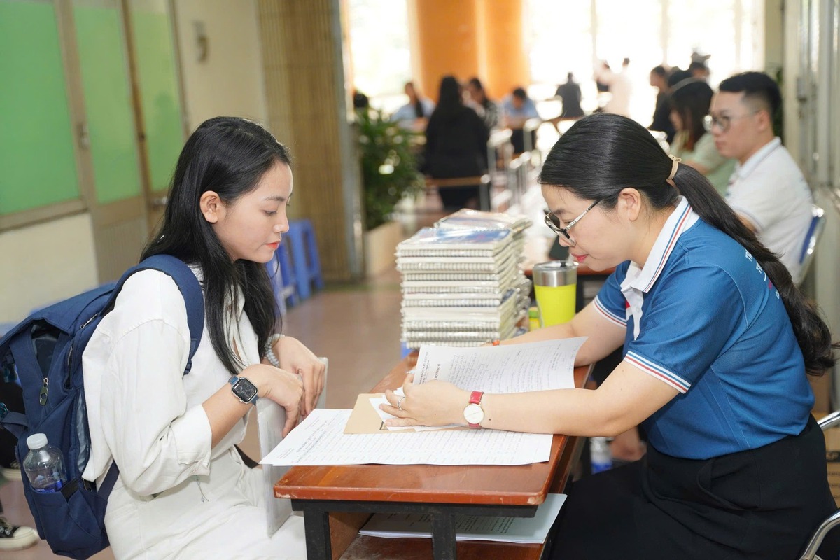 Công tác tư vấn tuyển sinh, hướng nghiệp giúp thí sinh tránh “lạc” trong “ma trận” ngành học       Ảnh minh họa: HCMUE