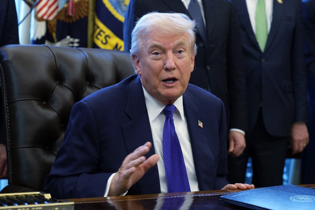 Ông Trump muốn Đại học Harvard nộp 1 tỉ USD - Ảnh 1.