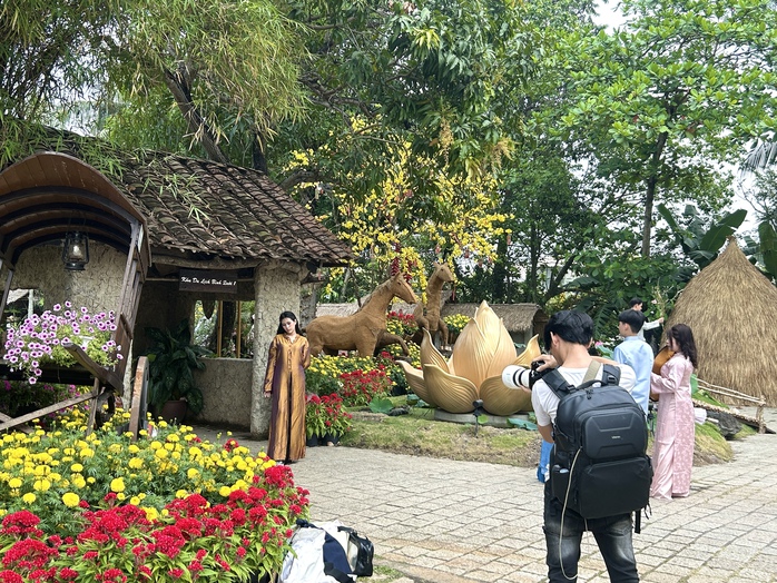 NHỮNG ĐIỂM ĐẾN VANG BÓNG MỘT THỜI: Gọi tên Bình Quới, Văn Thánh - Ảnh 1.