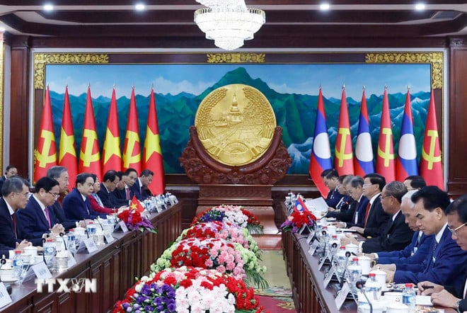 ttxvn-tong-bi-thu-to-lam-va-tong-bi-thu-chu-tich-nuoc-lao-hoi-dam-5.jpg