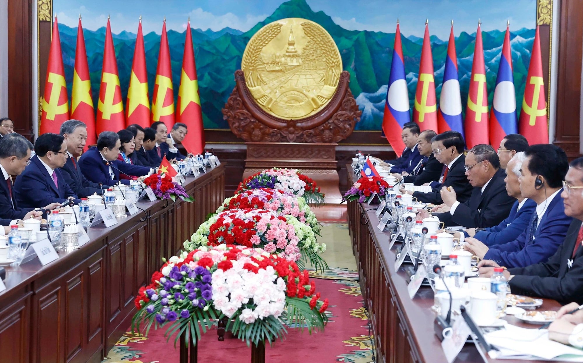 Weitere Vertiefung der Beziehungen zwischen Vietnam und Laos - Foto 2.