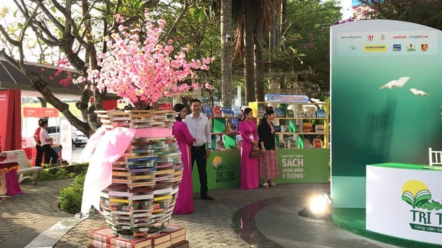 Đông nghẹt người đến xem hội xuân kiểu ‘miệt vườn’ tại Cần Thơ - Ảnh 4.
