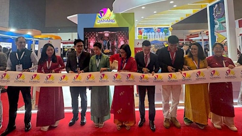 Majlis perasmian gerai Pelancongan Da Nang di Pameran Pelancongan Antarabangsa OTM 2026. (Foto: Pusat Promosi Pelancongan Da Nang)
