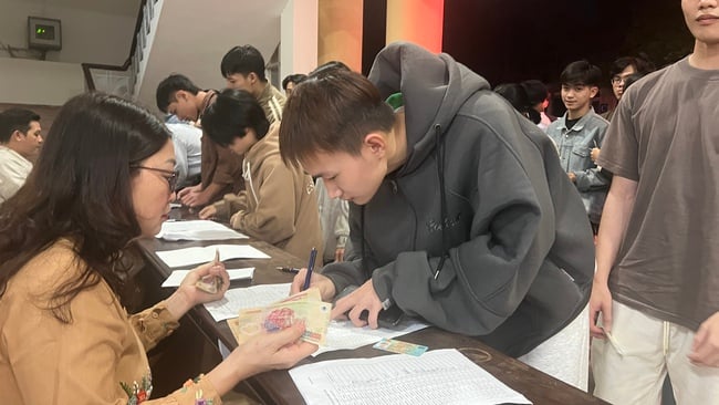 Không tặng vé xe, trường tặng “thứ này” để sinh viên chủ động về quê ăn Tết - Ảnh 2.