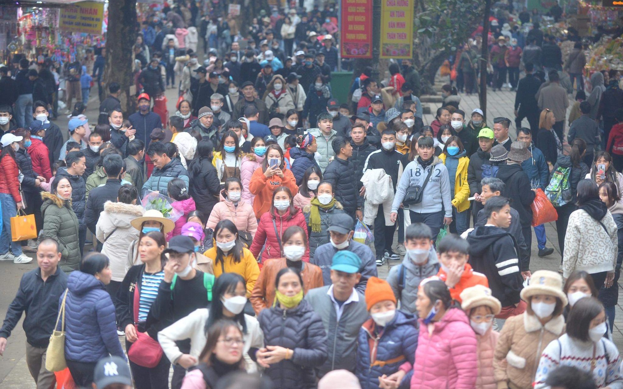 Se instalarán cámaras de inteligencia artificial para monitorear la seguridad, el orden y la civilidad en el Festival de Turismo de la Pagoda Huong.
