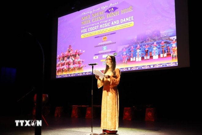 La signora Nguyen Thanh Ha, Console Generale del Vietnam nell'Australia Occidentale e nel Territorio del Nord, interviene all'evento. (Foto: VNA) ttxvn-nguyen-thanh-ha.jpg