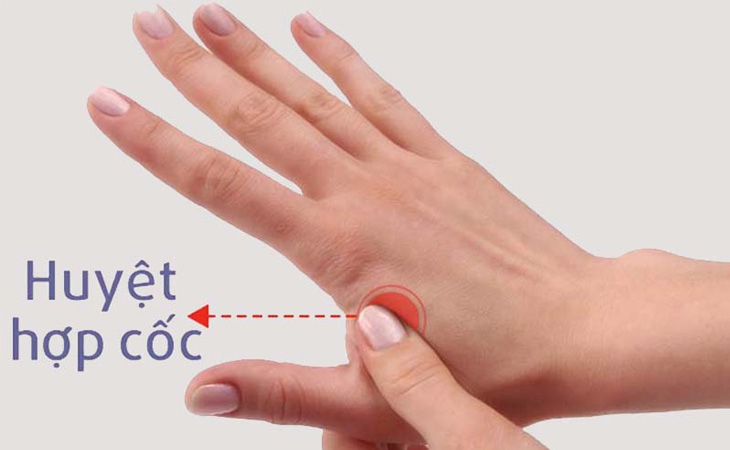 Il massaggio di digitopressione aiuta ad alleviare il dolore muscolare causato dal freddo - Immagine 3. Xoa bóp bấm huyệt giúp giảm đau cơ do lạnh- Ảnh 3.