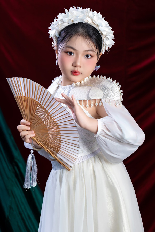 Mãn nhãn BST chào xuân Bính Ngọ của NTK Cao Minh Tiến - Ảnh 8.