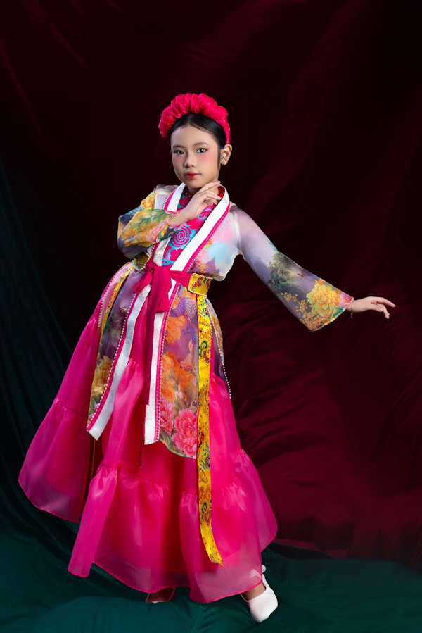 Mãn nhãn BST chào xuân Bính Ngọ của NTK Cao Minh Tiến - Ảnh 11.