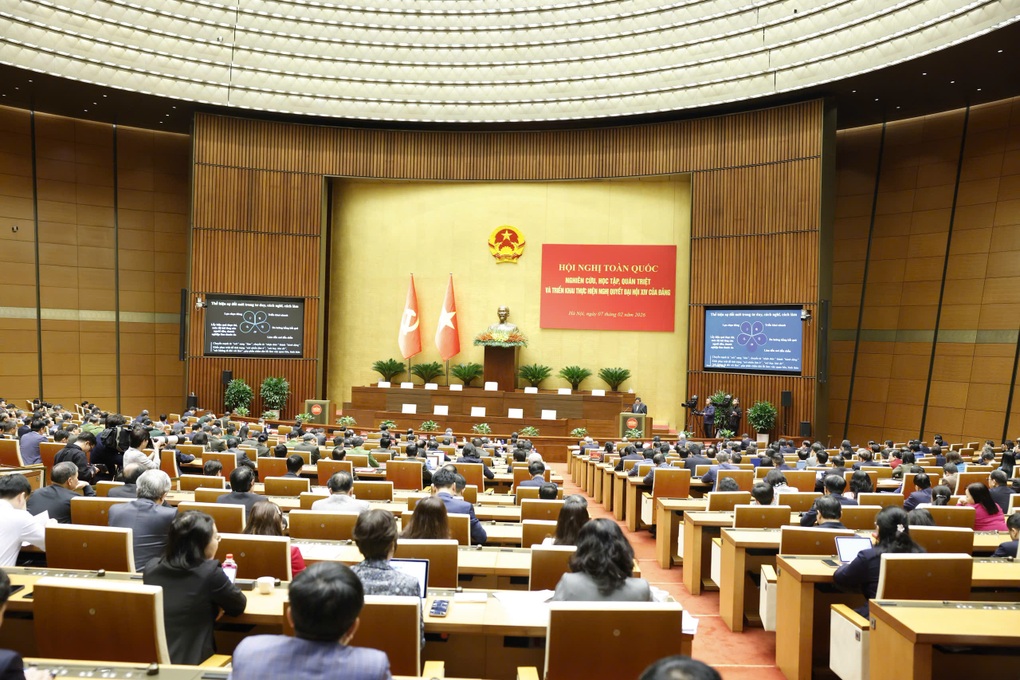Mr. Le Minh Hung shared his views on the direction for amending the Party Charter - 2