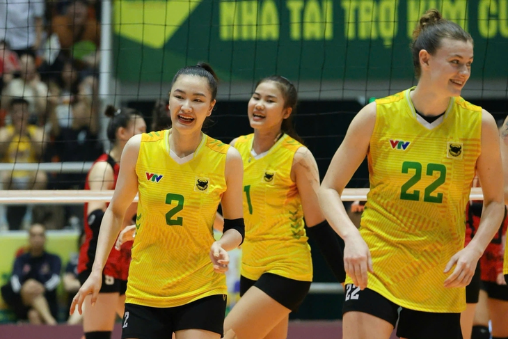 Volleyball - Photo 1.