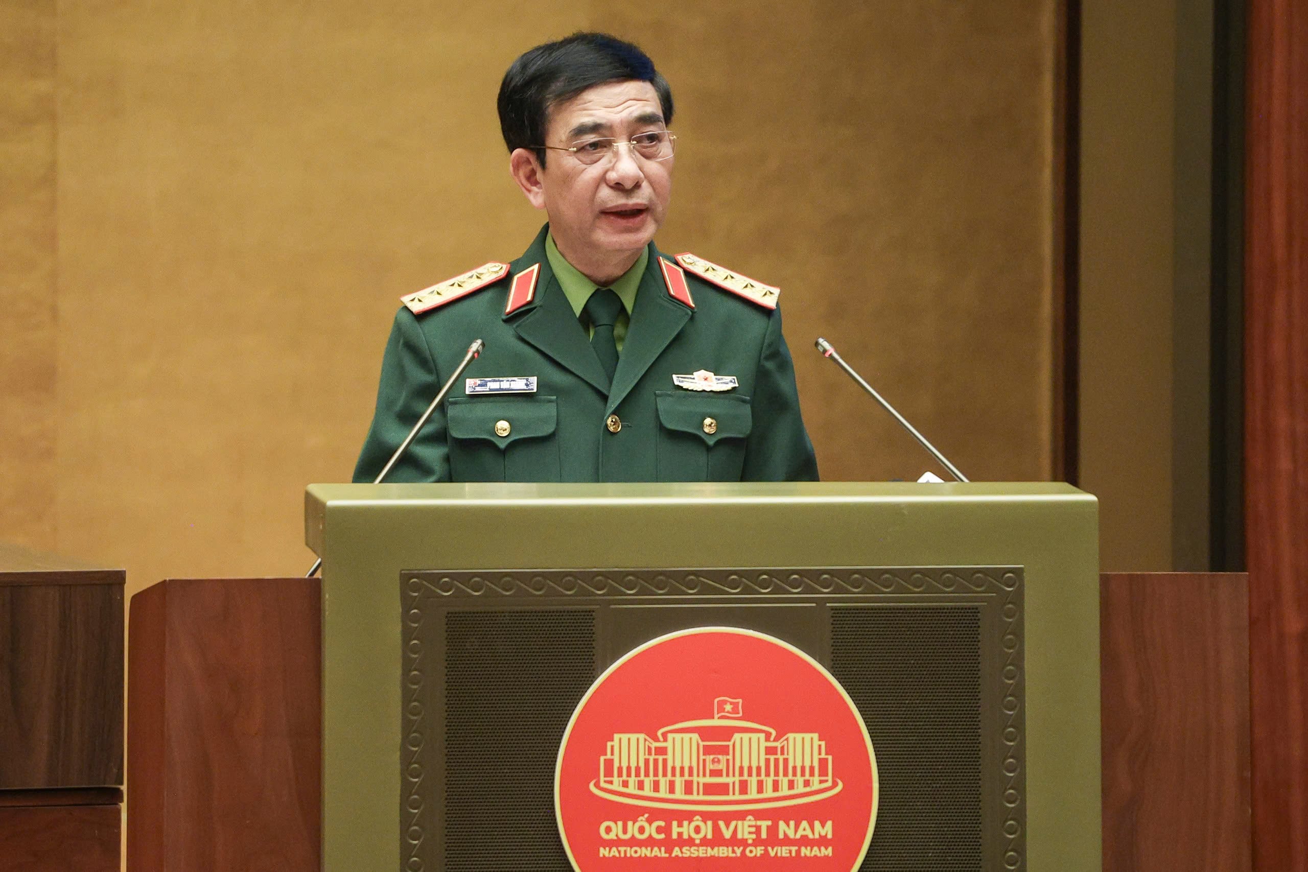 General Phan Van Giang: Successfully manufactured many high-tech weapons and equipment - Photo 1.