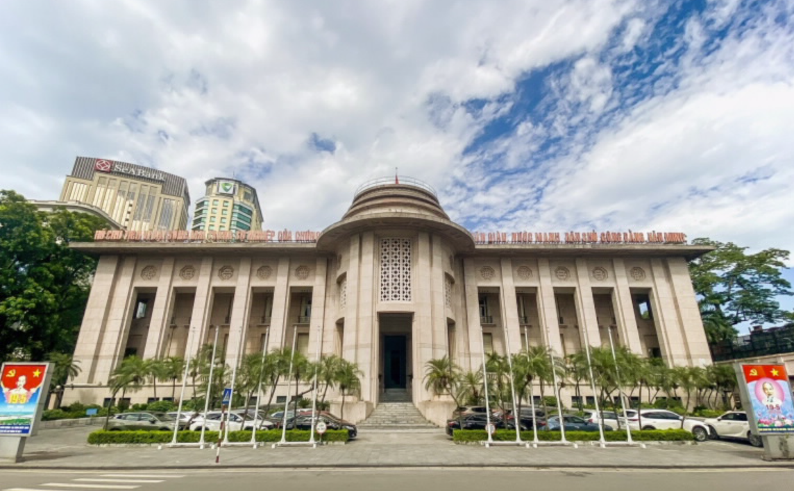 Flexible monetary policy management to ensure banking safety during Tet 2026.