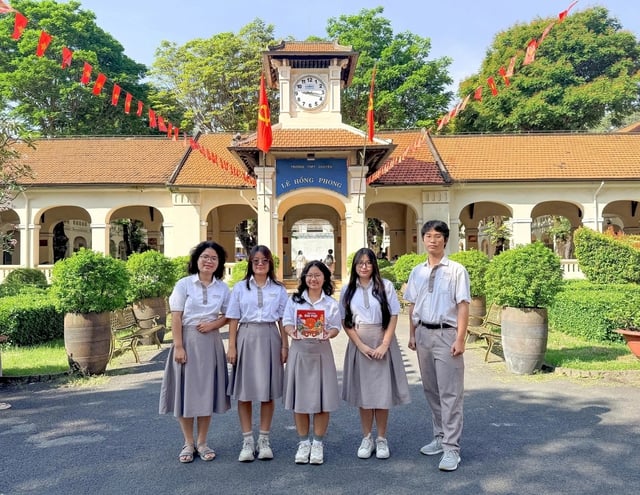 5 học sinh Trường THPT chuyên Lê Hồng Phong mang di sản Việt vào trò chơi- Ảnh 1.