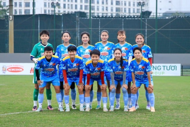 Vietnamesisches Frauenteam spielt gegen China, den amtierenden Asienmeister: Der Weg zur Weltmeisterschaft - Foto 2.