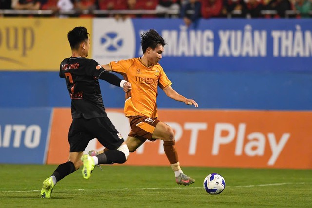 HAGL explota brillantemente, Ninh Binh se derrumba: segunda derrota de Hoang Duc, ¿qué está pasando? - Imagen 1.
