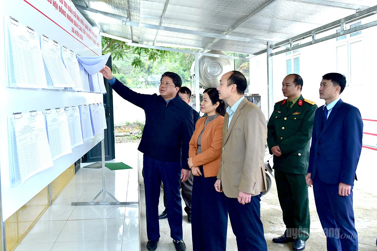 Mr. Ha Trung Kien, Standing Vice Chairman of the Vietnam Fatherland Front Committee of Ha Trung province, assessed the preparations for the election of National Assembly deputies and People's Council deputies at all levels for the 2026-2031 term in Kien Dai commune.