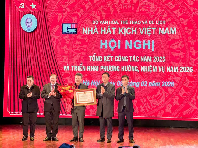 Nhà hát Kịch Việt Nam đạt nhiều thành tựu quan trọng trong năm 2025 - Ảnh 4.