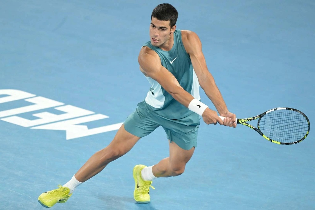Despite losing 500 points, Carlos Alcaraz still made history.