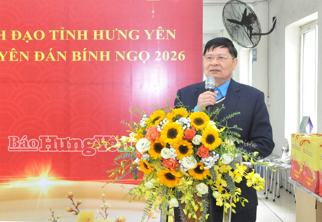 Le camarade Phan Van Anh, vice-président de la Confédération générale du travail du Vietnam, a présenté ses vœux de Nouvel An aux dirigeants et employés de Hoa Phat Refrigeration Co., Ltd.