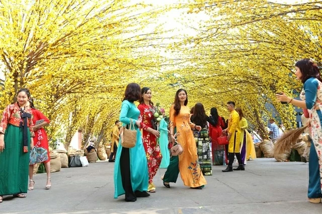 Khi Tết không ngắn lại, chỉ là con người chưa kịp dừng