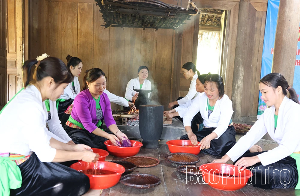 New Year's Feast in Muong Land