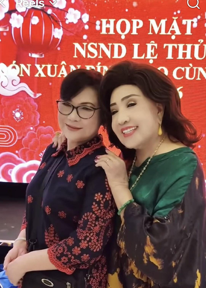 NSND Lệ Thủy giữ lửa nghĩa tình sân khấu mỗi độ xuân về - Ảnh 1.
