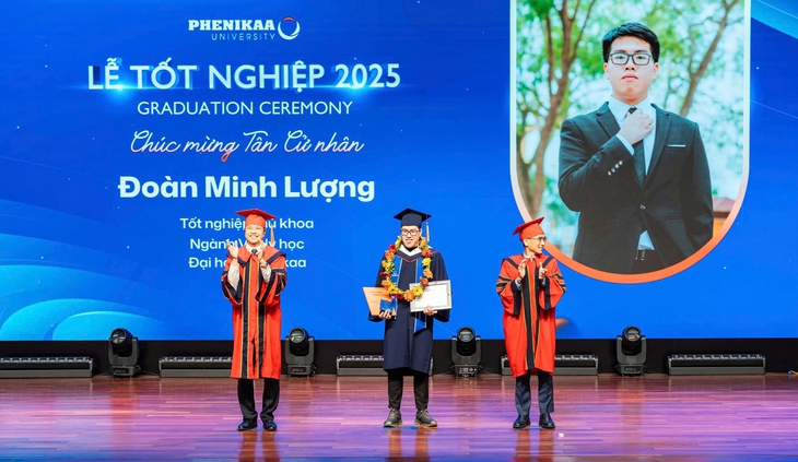 thủ khoa - Ảnh 1.