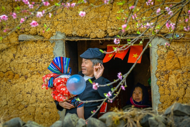 Participez au concours photo et vidéo « Joyeux Têt » pour recevoir des cadeaux signés par l'entraîneur Kim Sang-sik - Photo 2.