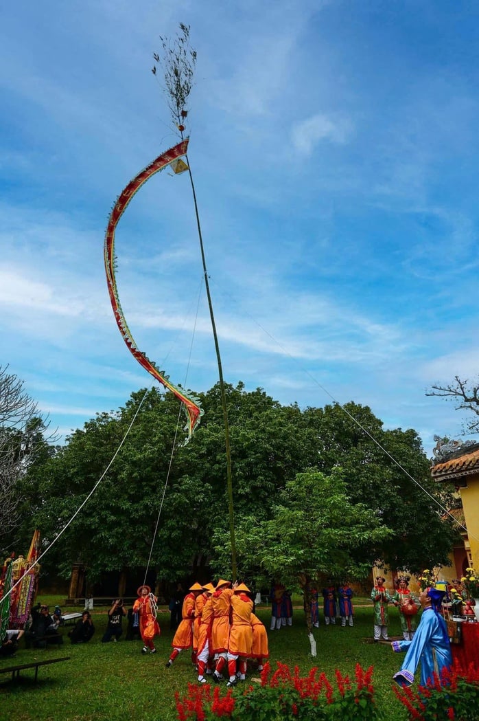 STAGIONE DEI FESTIVAL VIVACE: Primavera a Nghe An - Foto 2. SÔI ĐỘNG MÙA LỄ HỘI: Du xuân xứ Nghệ - Ảnh 1.