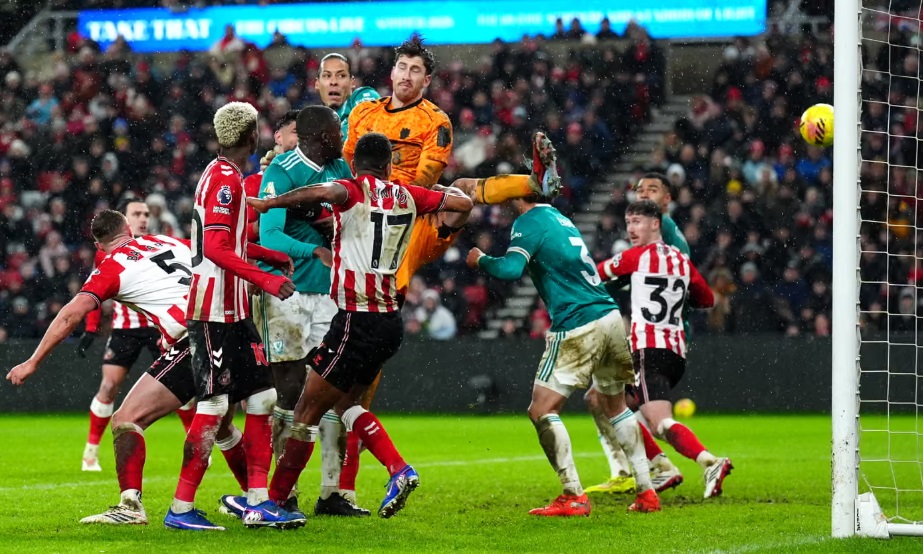 Van Dijk lập công, Liverpool thắng tối thiểu Sunderland- Ảnh 2.