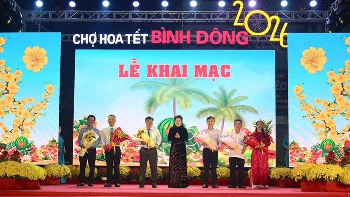 Ho Chi Minh City: Opening Ceremony of Binh Dong Tet Flower Market - Spring of the Year of the Horse 2026 - Photo 1.
