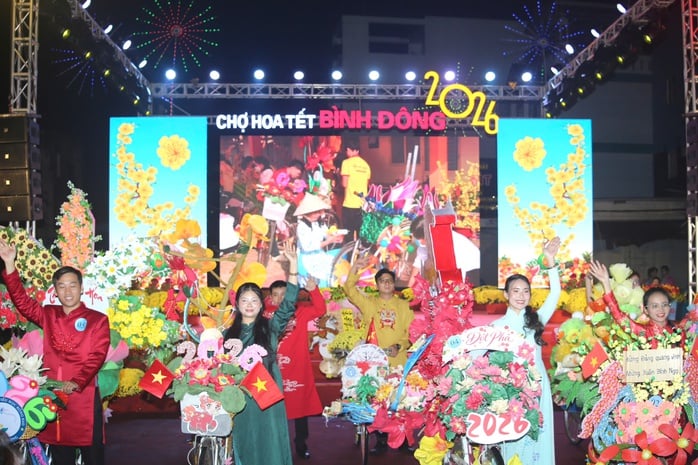 Ho Chi Minh City: Opening Ceremony of Binh Dong Tet Flower Market - Spring of the Year of the Horse 2026 - Photo 14.