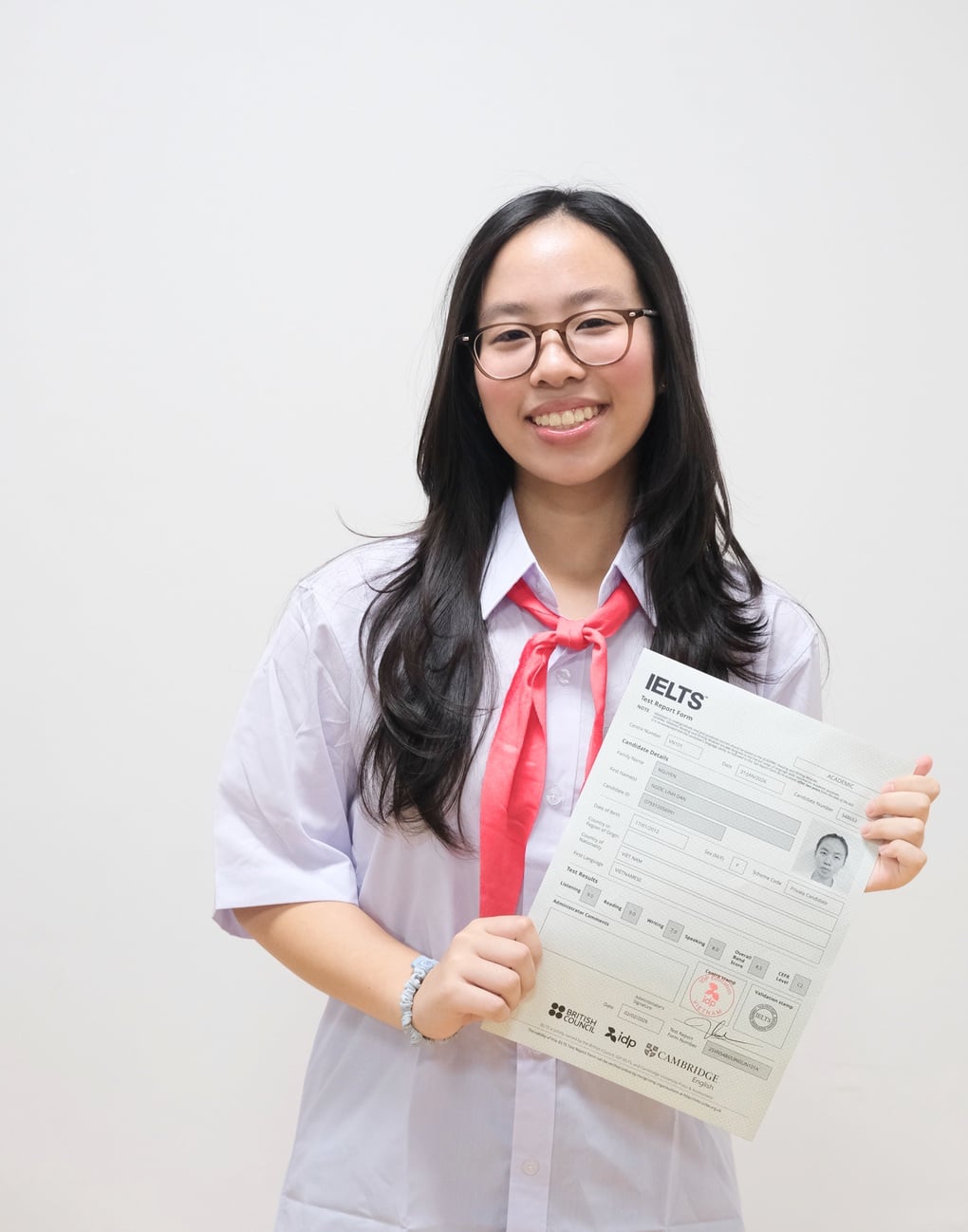 Una niña de octavo grado que obtuvo una puntuación de 8.5 en el IELTS revela su innovadora estrategia con un nuevo método - Parte 2