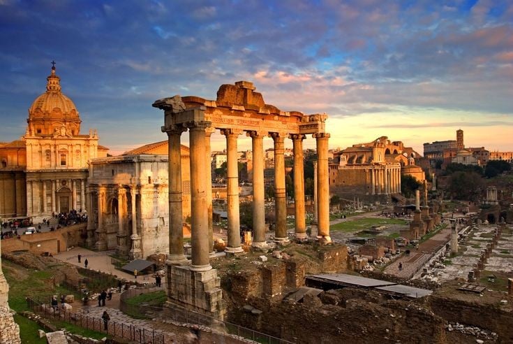 Det var här triumftåg ägde rum. Efter rungande militära segrar höll romerska generaler triumftåg genom Forum Romanum innan de fortsatte till Kapitolium och visade upp imperiets makt och ära. Foto: Pinterest.