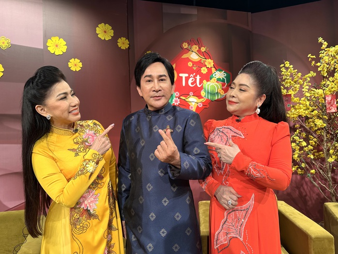 Giải trí ngày Tết đa dạng, đặc sắc - Ảnh 1.