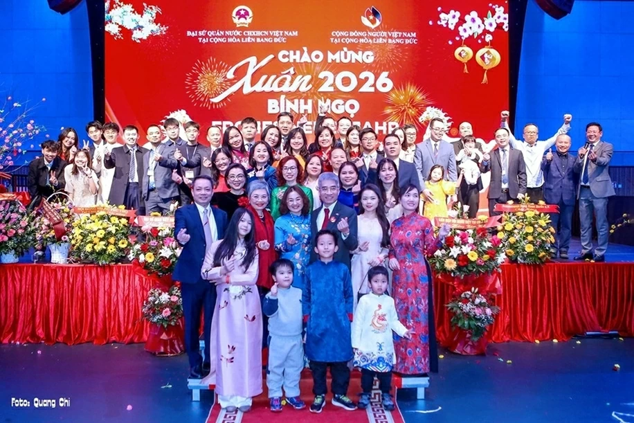 I vietnamiti residenti nella Repubblica Federale di Germania stanno celebrando con entusiasmo il Capodanno lunare del Cavallo 2026. Người Việt tại CHLB Đức rộn ràng đón xuân Bính Ngọ 2026