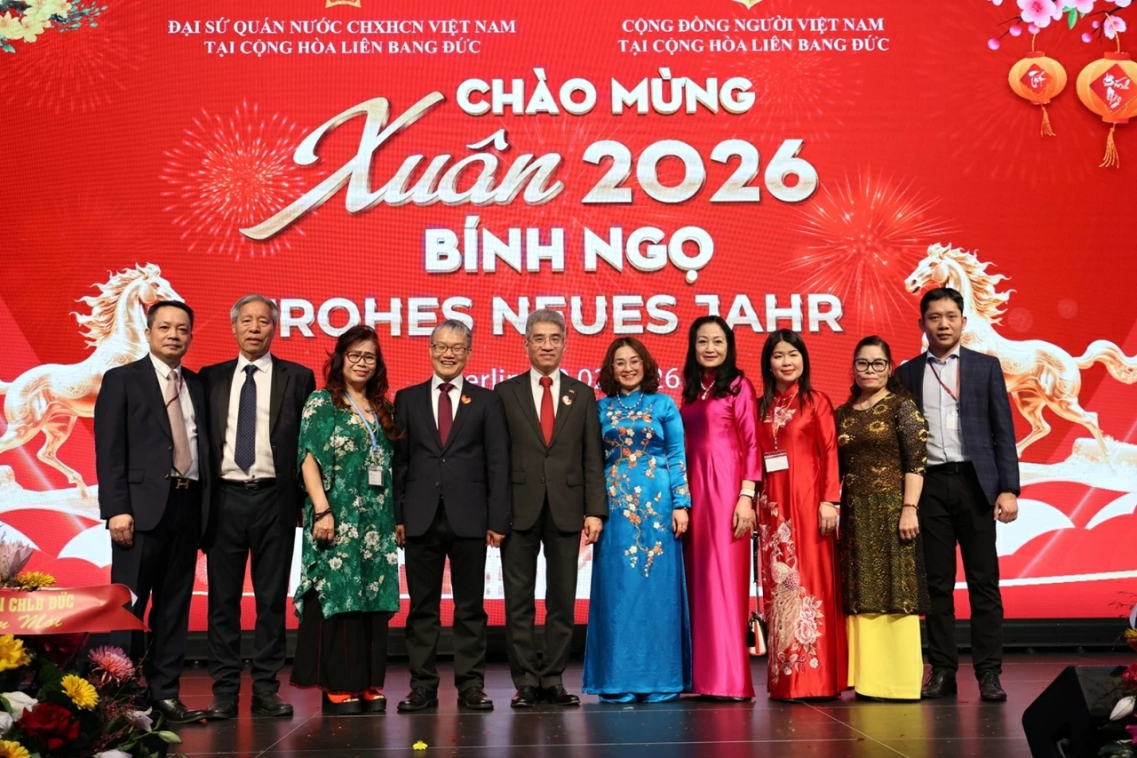 I vietnamiti residenti nella Repubblica Federale di Germania stanno celebrando con entusiasmo il Capodanno lunare del Cavallo 2026. Người Việt tại CHLB Đức rộn ràng đón xuân Bính Ngọ 2026