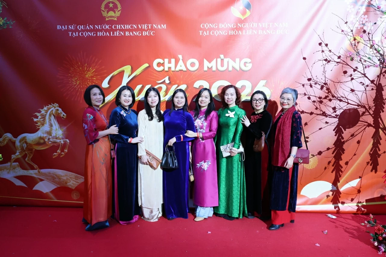 I vietnamiti residenti nella Repubblica Federale di Germania stanno celebrando con entusiasmo il Capodanno lunare del Cavallo 2026. Người Việt tại CHLB Đức rộn ràng đón xuân Bính Ngọ 2026