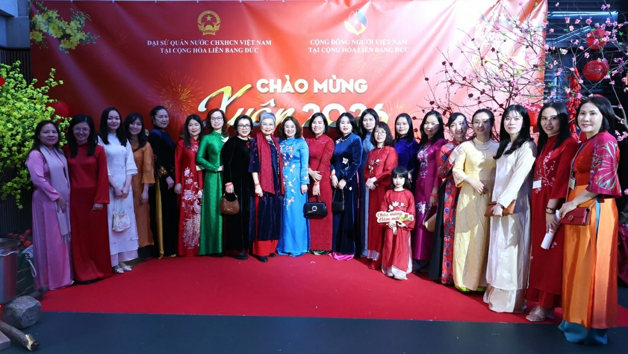 I vietnamiti residenti nella Repubblica Federale di Germania stanno celebrando con entusiasmo il Capodanno lunare del Cavallo 2026. Người Việt tại CHLB Đức rộn ràng đón xuân Bính Ngọ 2026