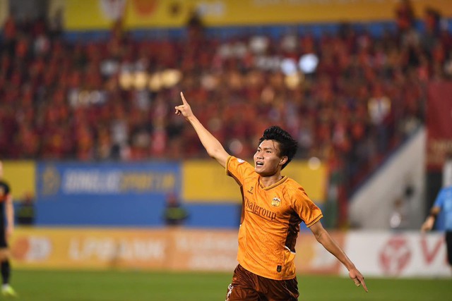 آیا HAGL دوباره در لیگ V ظهور خواهد کرد؟ - تصویر ۱. HAGL sẽ trỗi dậy ở V-League?- Ảnh 1.