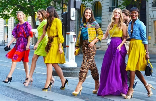 Cập nhật các xu hướng thời trang để Tết này lên đồ chất như đi dự Fashion week - Ảnh 1.