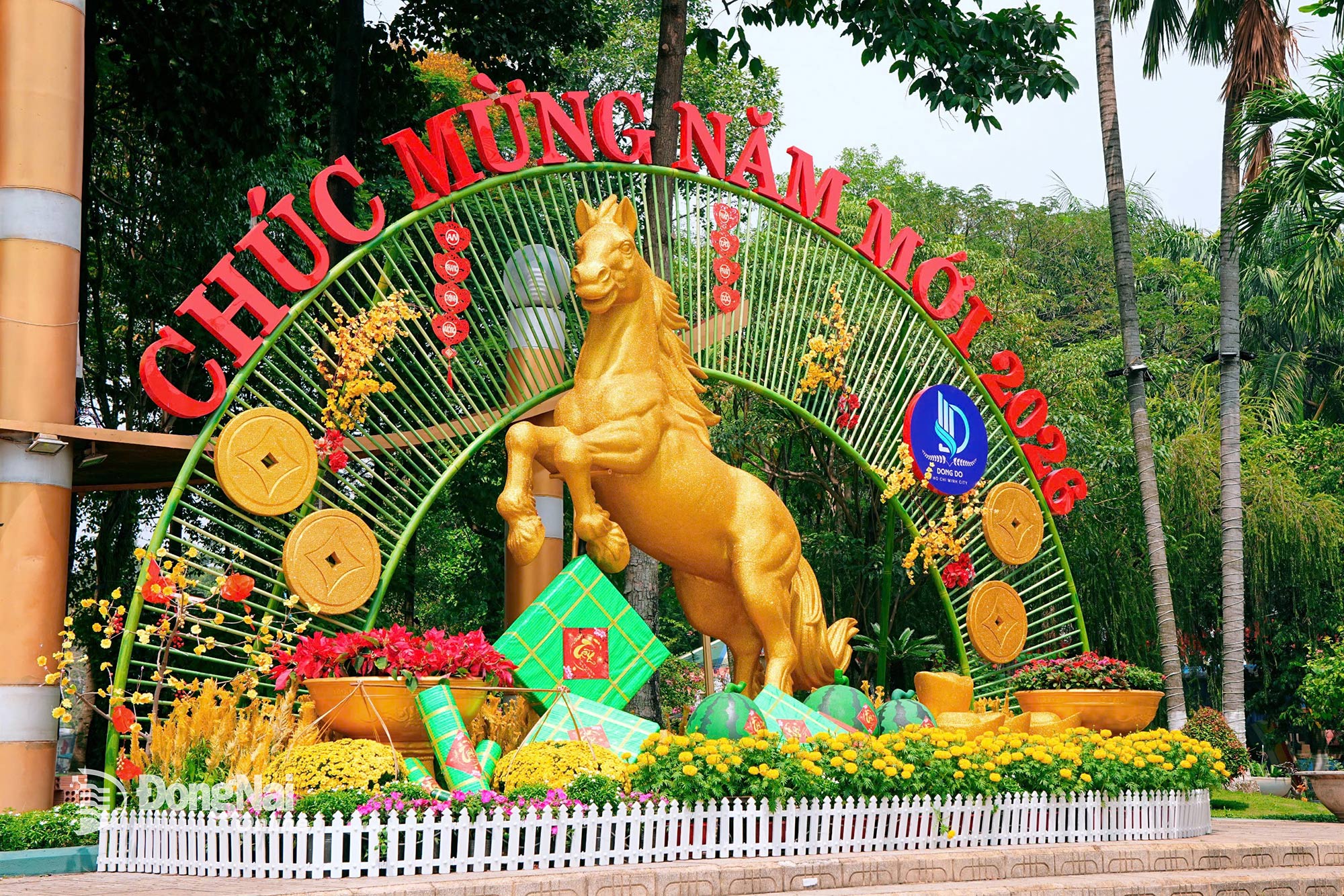 The horse mascot at Bien Hung Park, Tran Bien Ward, Dong Nai Province. Photo: Minh Tai