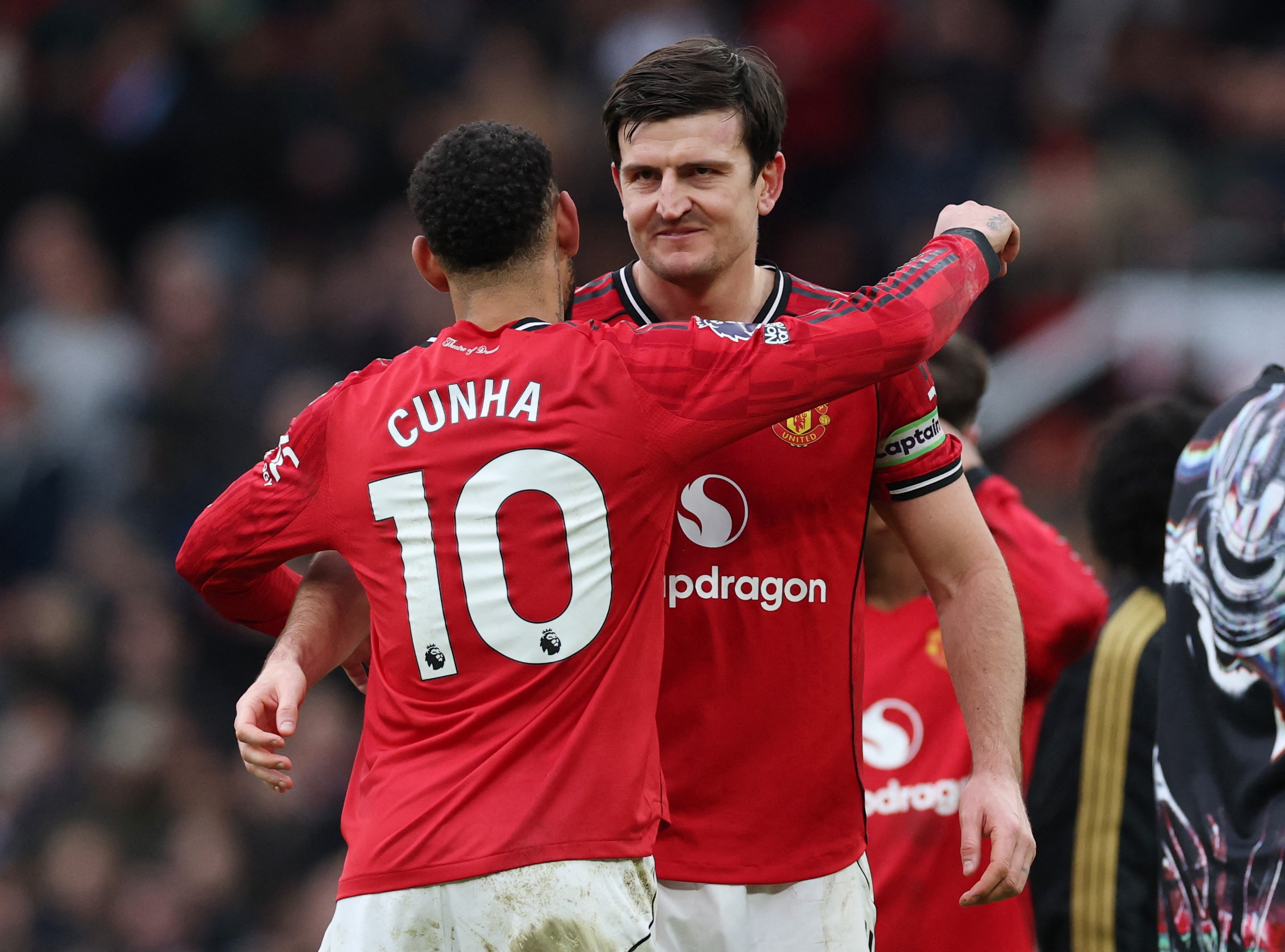 แม็กไกวร์ (ภาพที่ 1) Maguire anh 1