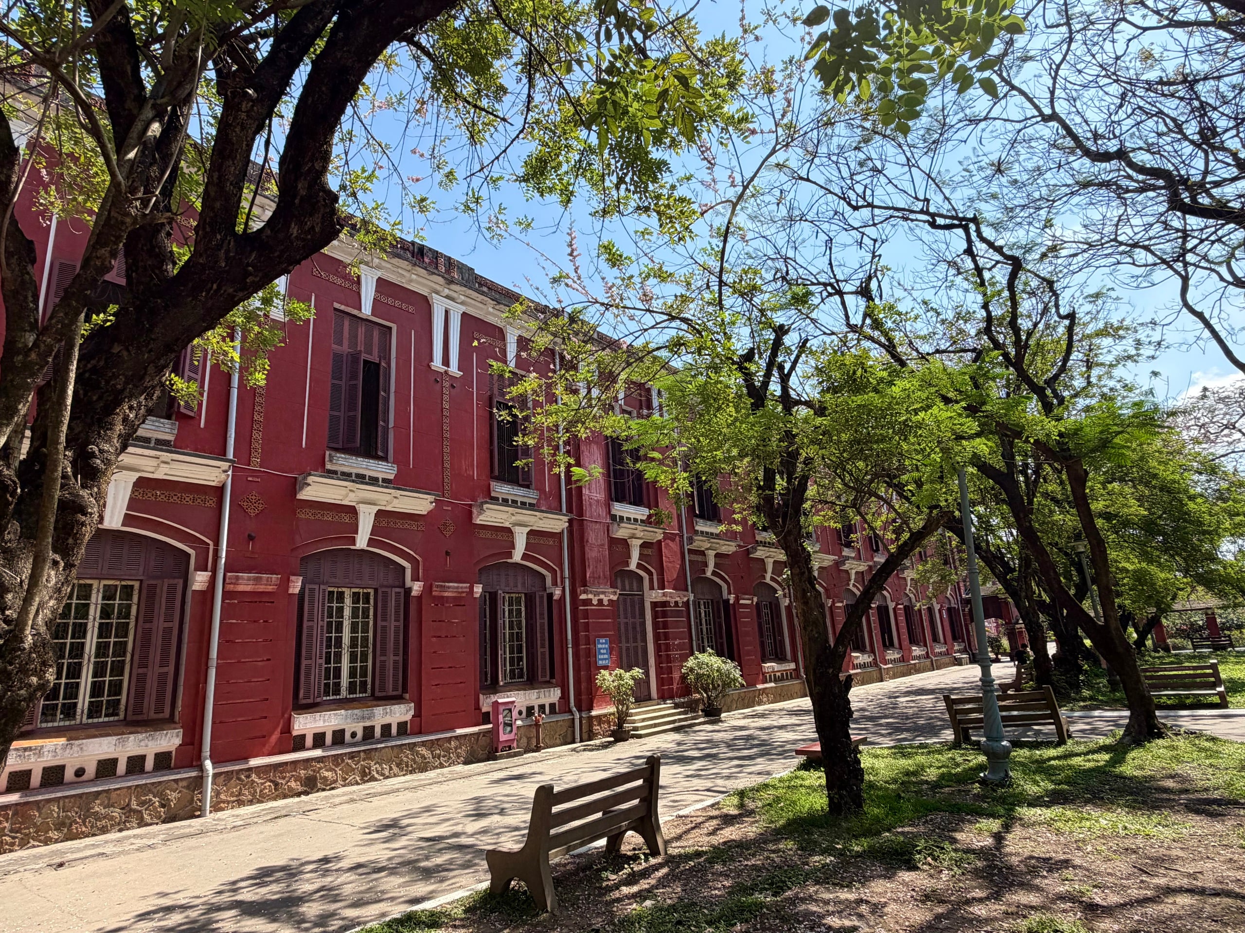 Tết 2026 tại Trường Quốc học Huế: Điểm đến check in cho các thế hệ học sinh - Ảnh 4.