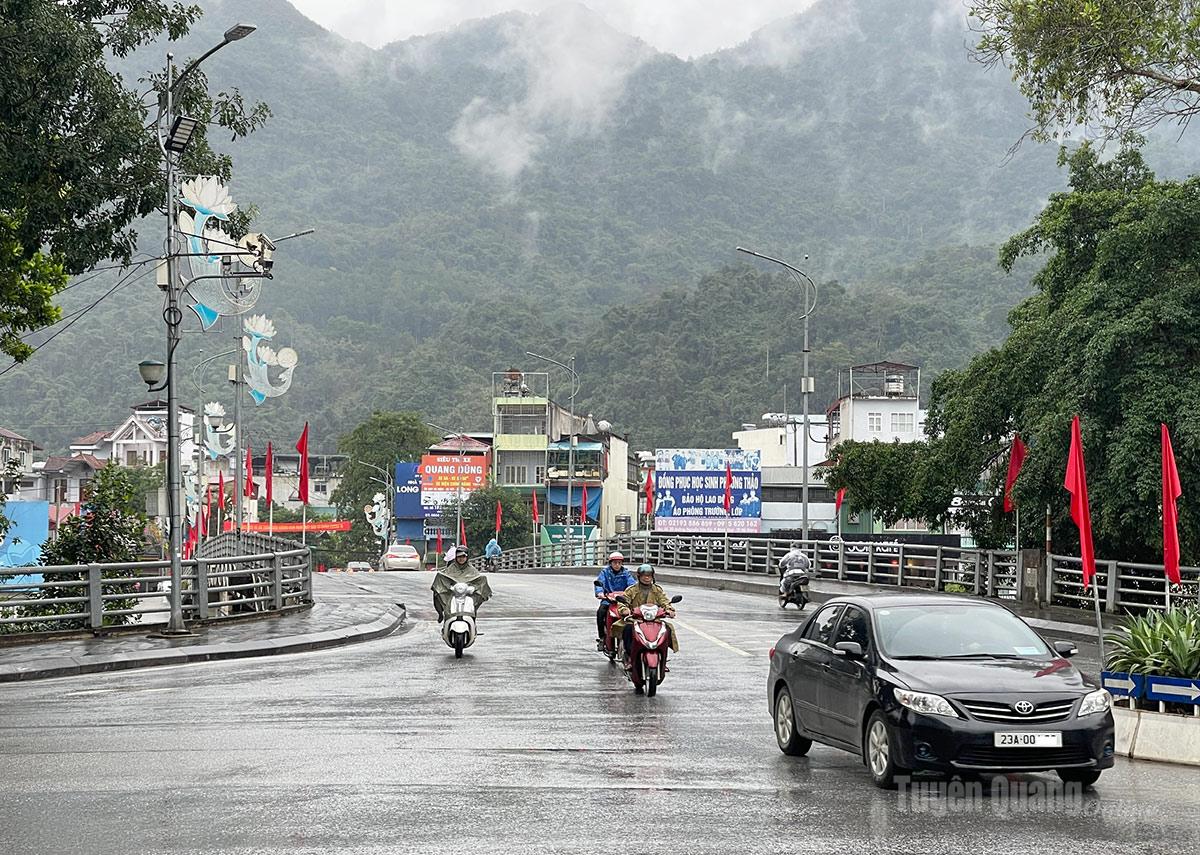 Do ảnh hưởng của gió mùa Đông Bắc trên khu vực tỉnh sẽ có mưa nhỏ rải rác và lạnh