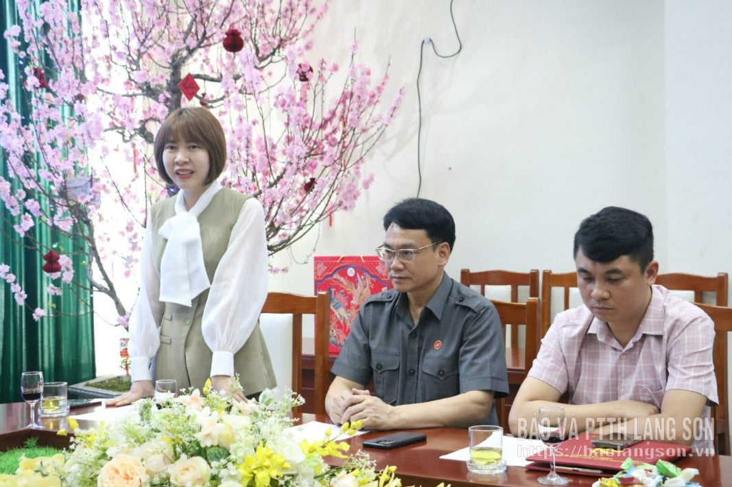 Leaders of Huu Nghi Xuan Cuong Joint Stock Company delivered speeches at the program.