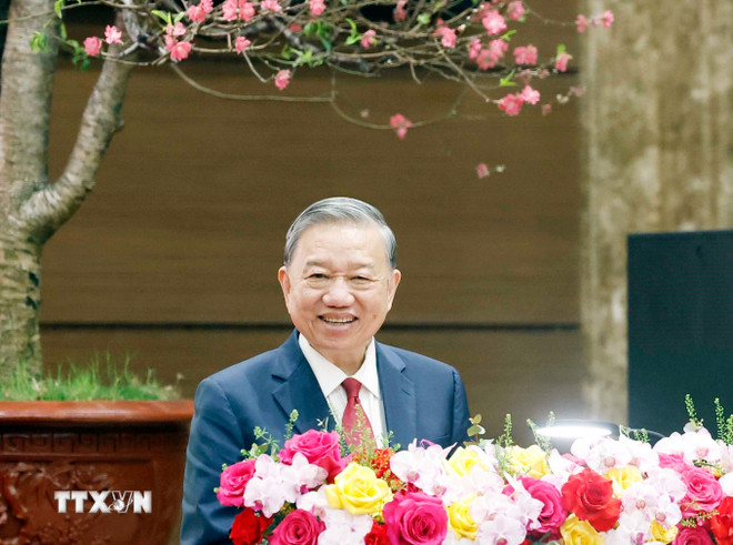 ttxvn-tong-bi-thu-tham-chuc-tet-dang-bo-chinh-quyen-va-nhan-dan-ha-noi-1.jpg
