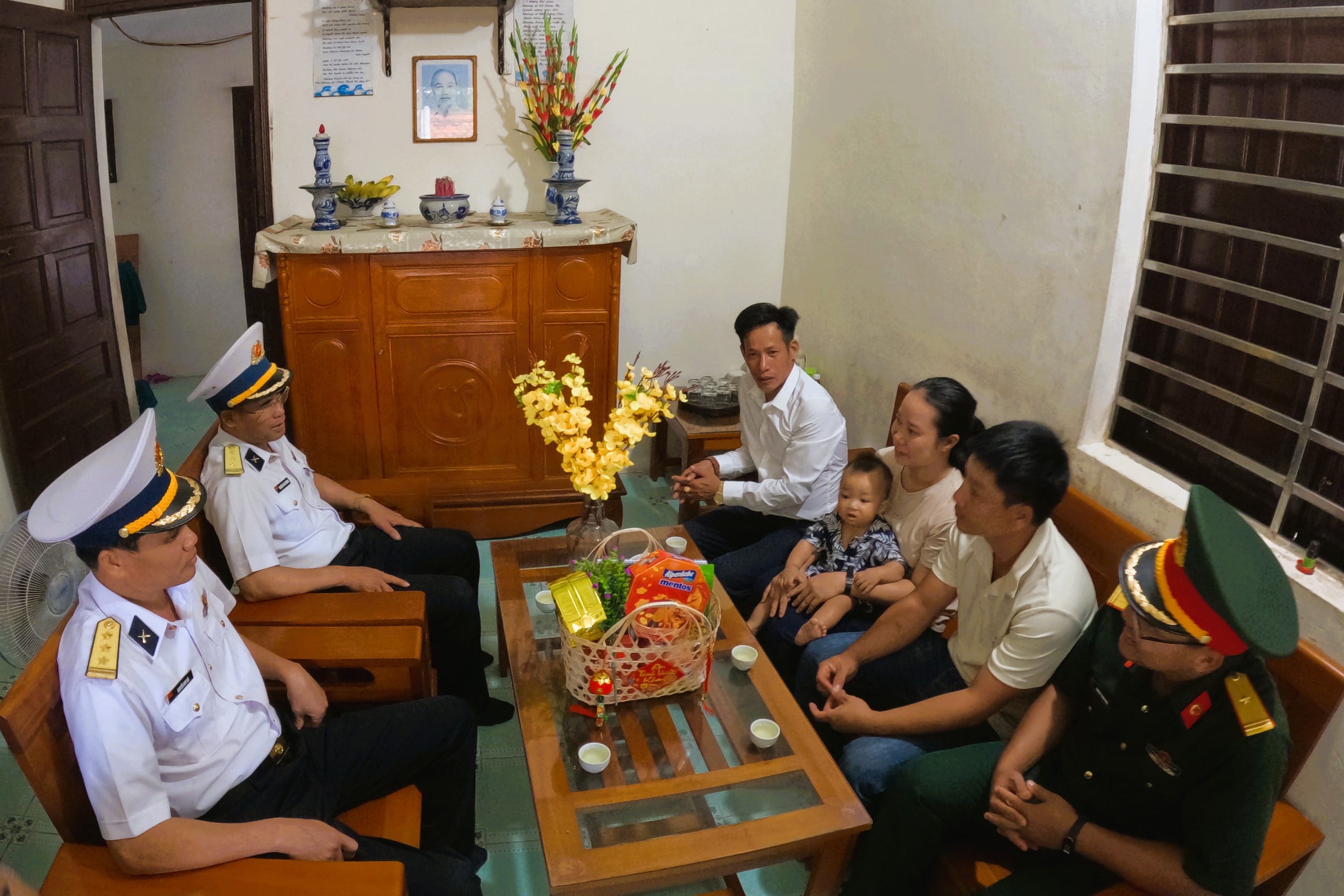 Tet in Truong Sa - Part 6: Special Gifts - Photo 13.