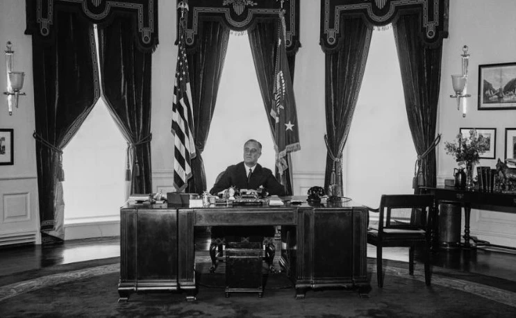 Rare photos of the Oval Office in the White House.